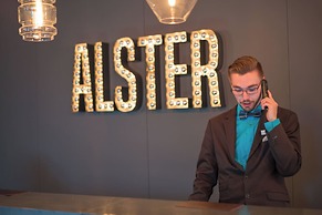 Motel One Hamburg - Alster