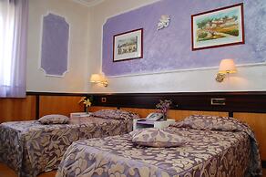 Benny Hotel