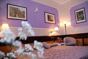 Benny Hotel
