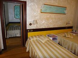 Benny Hotel