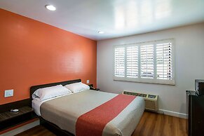 Motel 6 Monterey Park, CA
