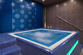 Golden Ball Club Hotel & Fitness