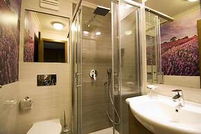Golden Ball Club Hotel & Fitness