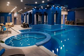 Golden Ball Club Hotel & Fitness