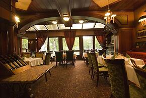 Golden Ball Club Hotel & Fitness
