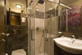 Golden Ball Club Hotel & Fitness