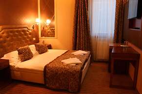 Golden Ball Club Hotel & Fitness