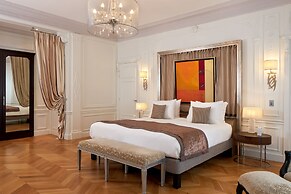 Majestic Hotel - SPA Champs Elysées