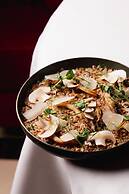 Majestic Hotel - SPA Champs Elysées