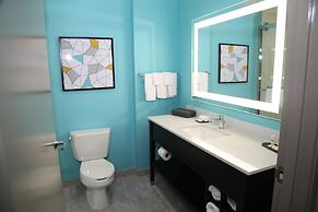 La Quinta Inn & Suites by Wyndham Montgomery