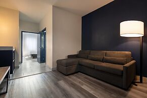 La Quinta Inn & Suites by Wyndham Montgomery