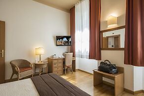 Piazza Paradiso Accomodation