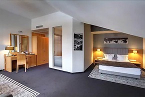Hotel & Medi-SPA Bialy Kamien
