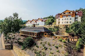 Hotel & Medi-SPA Bialy Kamien