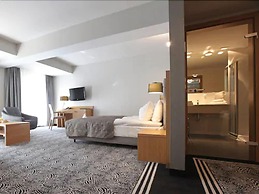 Hotel & Medi-SPA Bialy Kamien