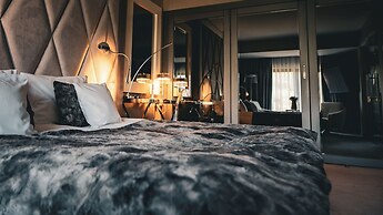Hotel & Medi-SPA Bialy Kamien