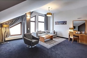 Hotel & Medi-SPA Bialy Kamien