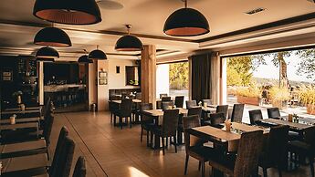 Hotel & Medi-SPA Bialy Kamien