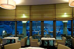 MarinaPlace Resort & Spa