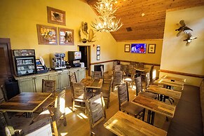 Bearskin Lodge on the River
