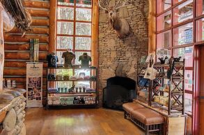 Bearskin Lodge on the River