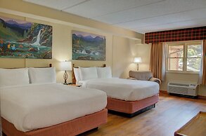 Bearskin Lodge on the River