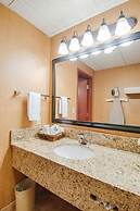 Bearskin Lodge on the River