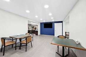 Clarion Inn & Suites near the Leconte Center Pigeon Forge