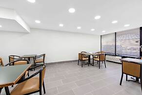 Clarion Inn & Suites near the Leconte Center Pigeon Forge