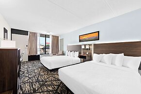 Clarion Inn & Suites near the Leconte Center Pigeon Forge