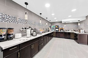 Clarion Inn & Suites near the Leconte Center Pigeon Forge