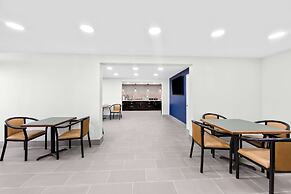 Clarion Inn & Suites near the Leconte Center Pigeon Forge