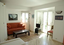 Antique Theatre Hotel