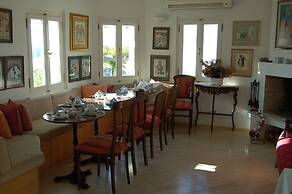 Antique Theatre Hotel