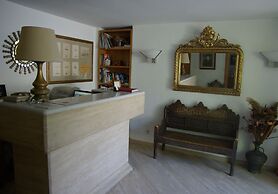 Antique Theatre Hotel