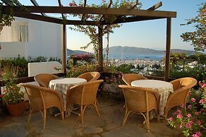 Antique Theatre Hotel