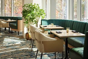 Loews Atlanta Hotel