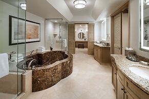 The Canyon Suites at The Phoenician, Luxury Collection
