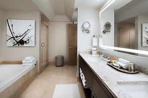 The Canyon Suites at The Phoenician, Luxury Collection