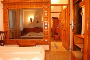 Hotel Truva - Boutique Class