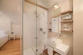 Avani Palazzo Moscova Milan Hotel (previously NH Palazzo Moscova)