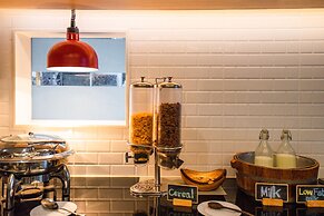 PARKROYAL Suites Bangkok