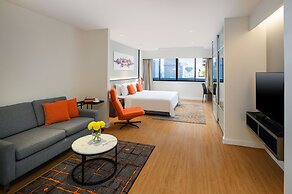 PARKROYAL Suites Bangkok
