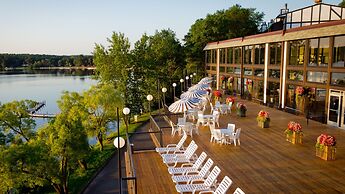 Cragun's Resort & Hotel