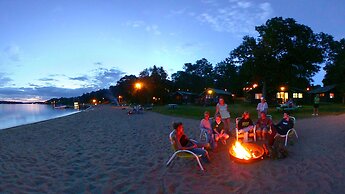 Cragun's Resort & Hotel