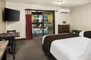 Cragun's Resort & Hotel