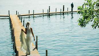 Cragun's Resort & Hotel