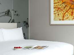 The Olsen Melbourne - Art Series