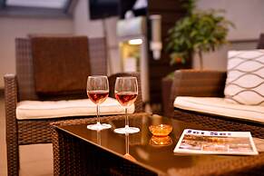 Opera Garden Hotel & Apartments