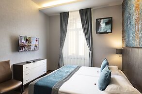 Opera Garden Hotel & Apartments